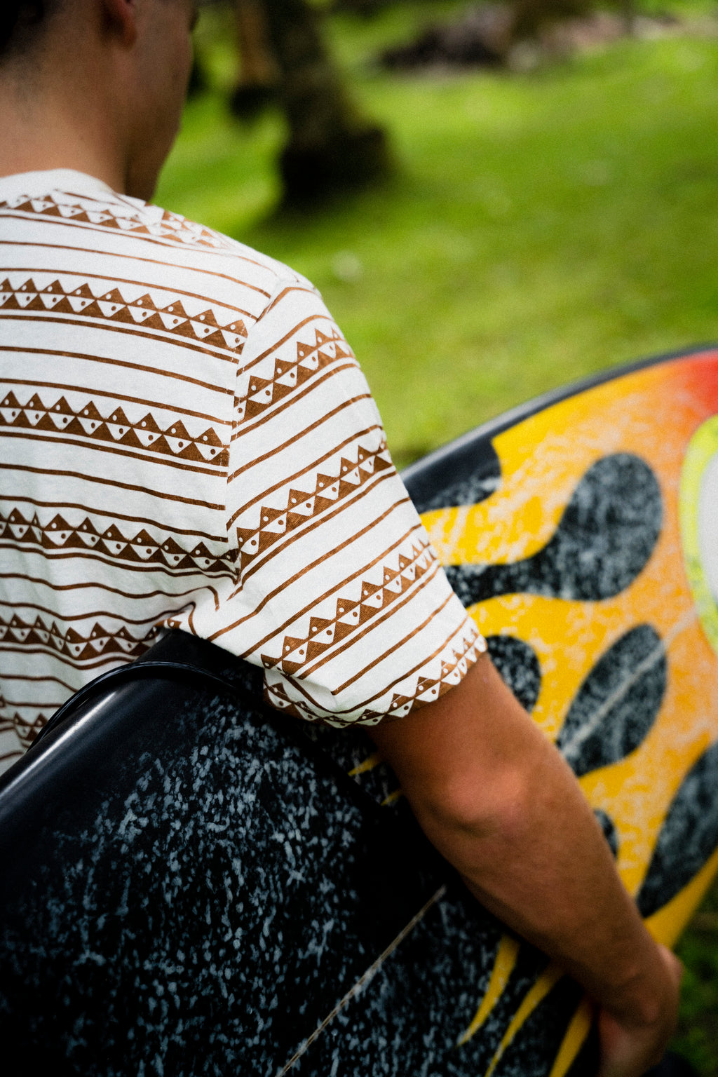 T-shirt de manga curta com riscas KNY da T&C Surf Designs - Borracha