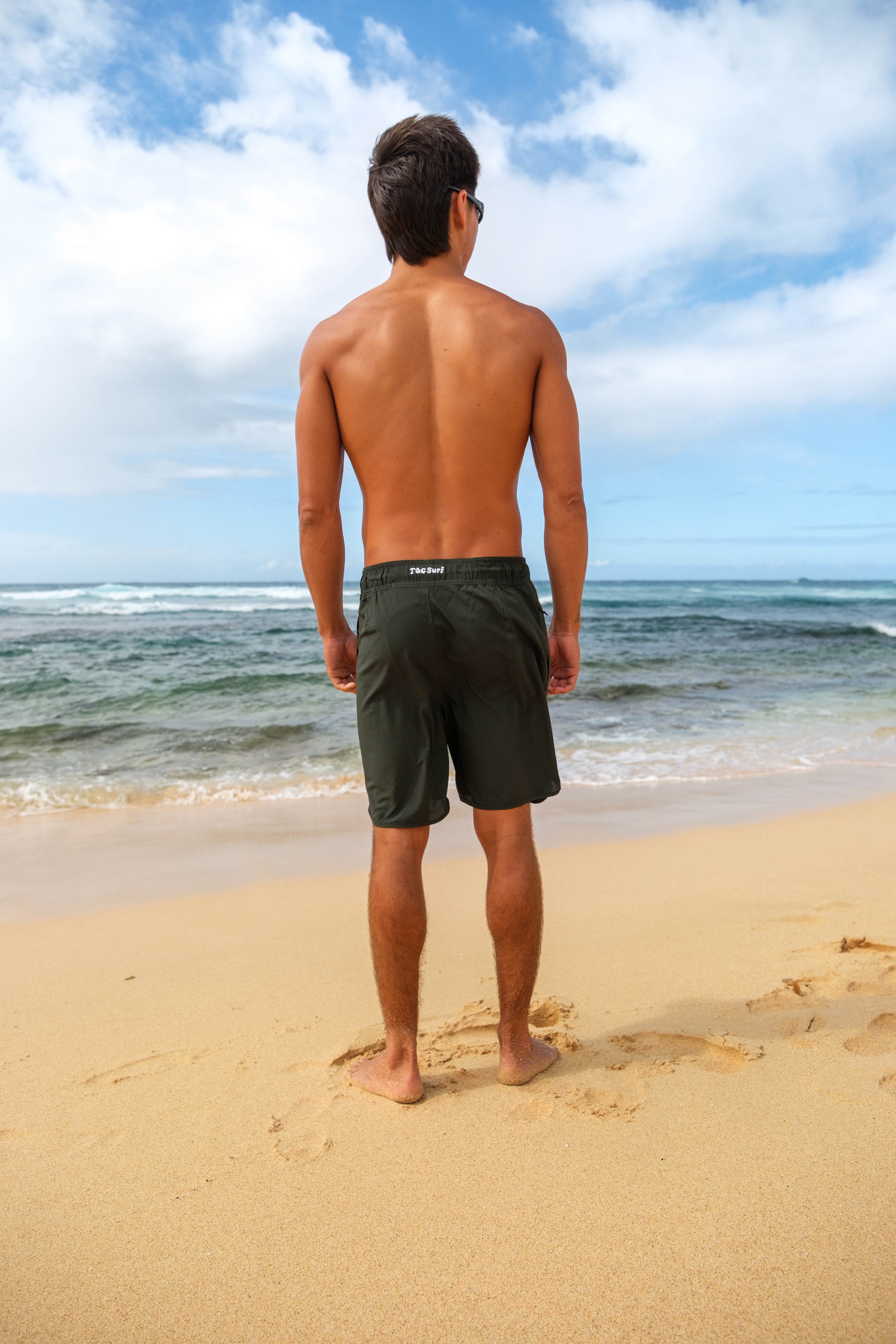 T&C Surf Designs Elastic-Scalop-19" Beach Short - Dark Military