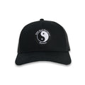 Boné Trucker YY da T&C Surf Designs - Logótipo preto e branco